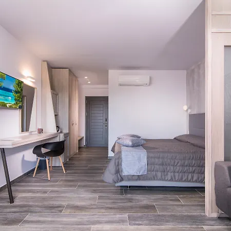 Lagomandra Hotel And Spa-3